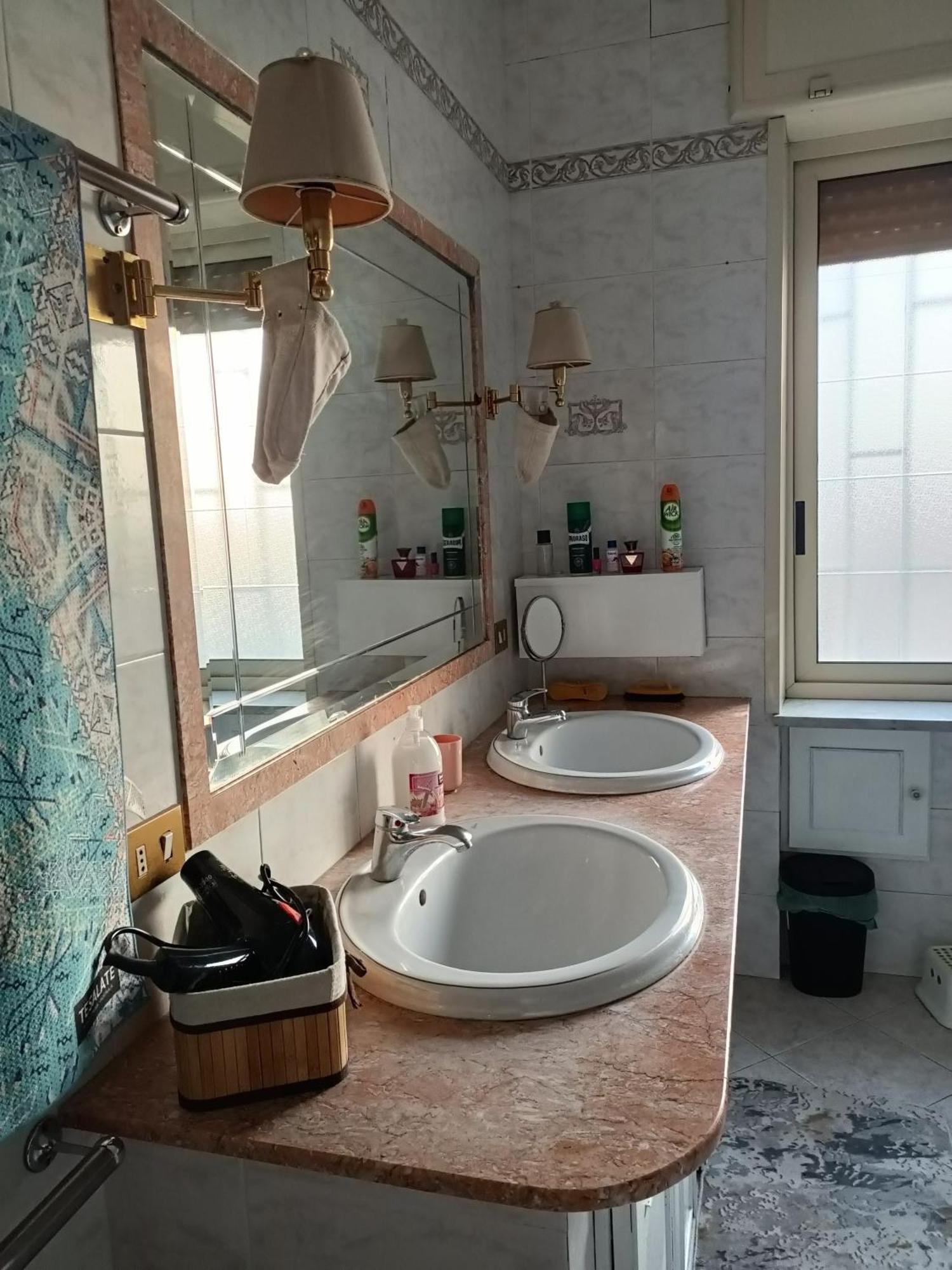 Le Note Di Napoli Apartment Bagian luar foto